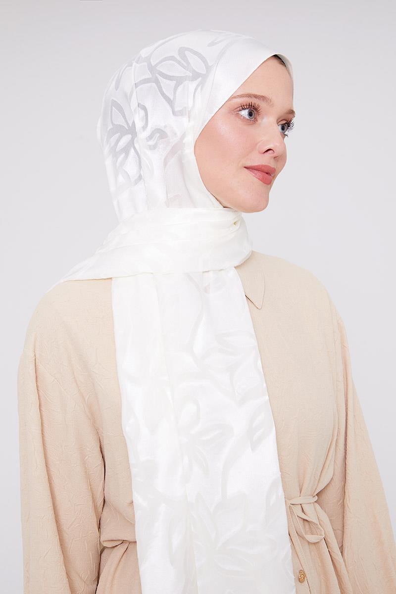 Labyrinth Pattern Hijab – Premium Floral Jacquard Shawl