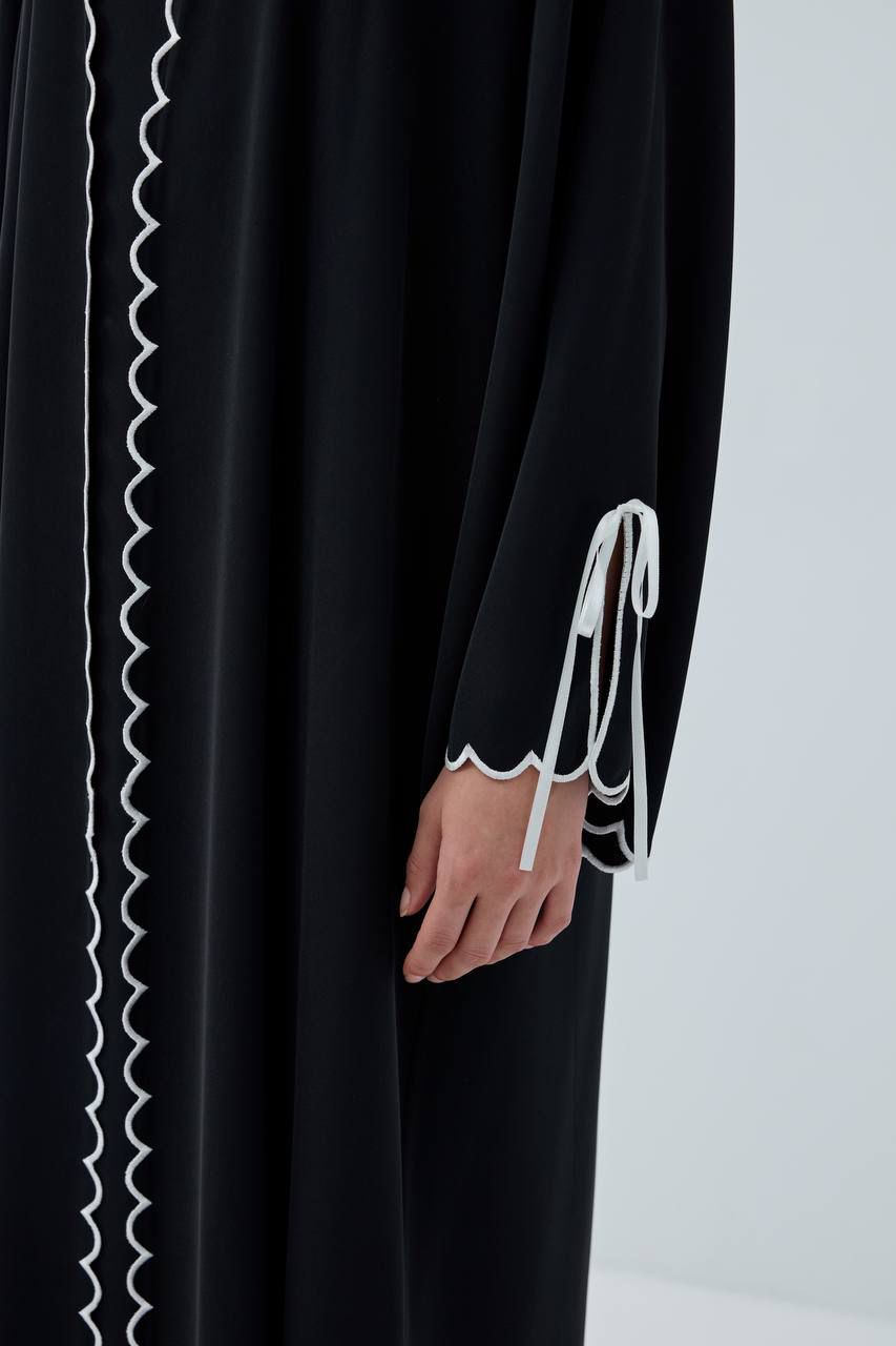Ribbon Grace Abaya – Elegant Bow Detail