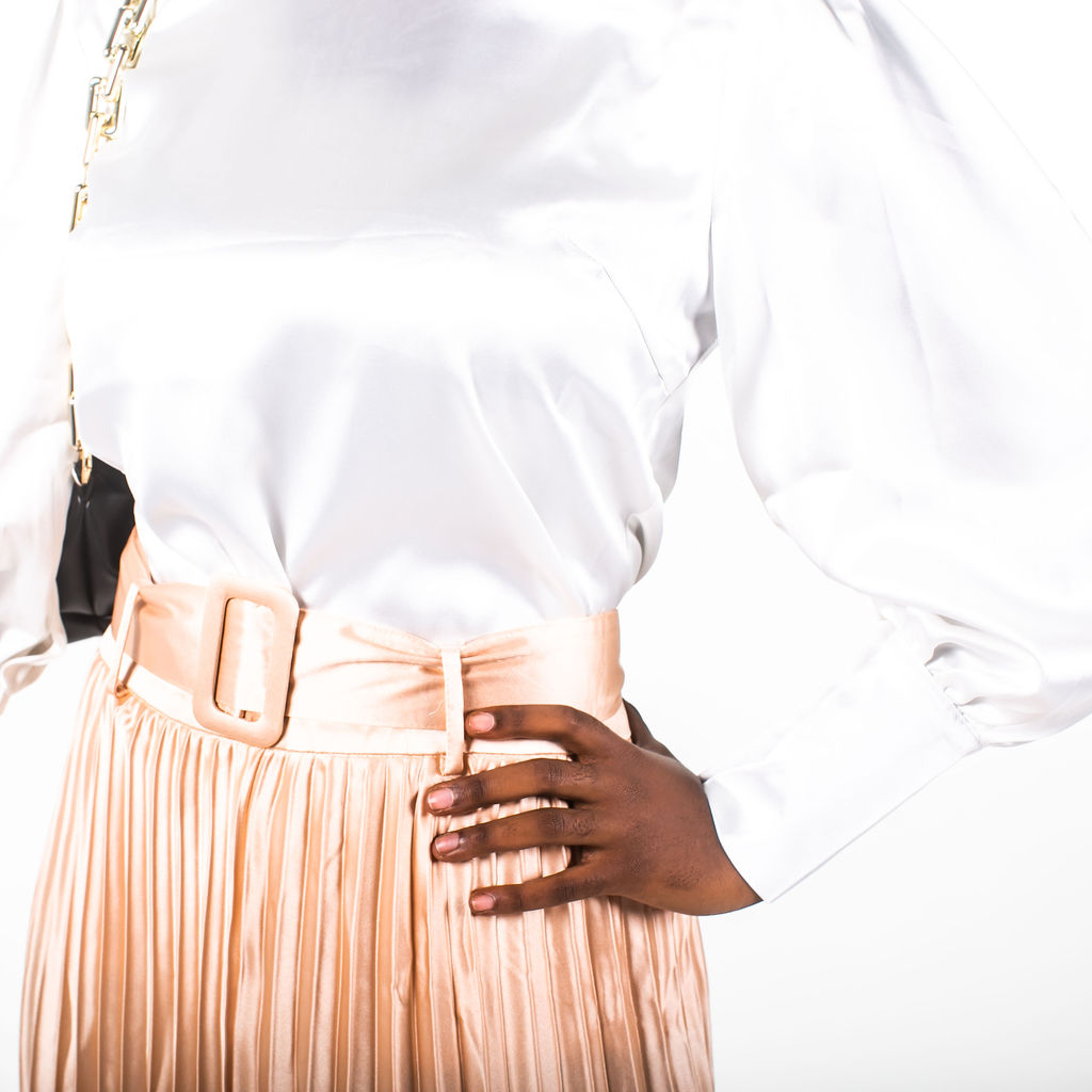 Puffed arm satin Top-white