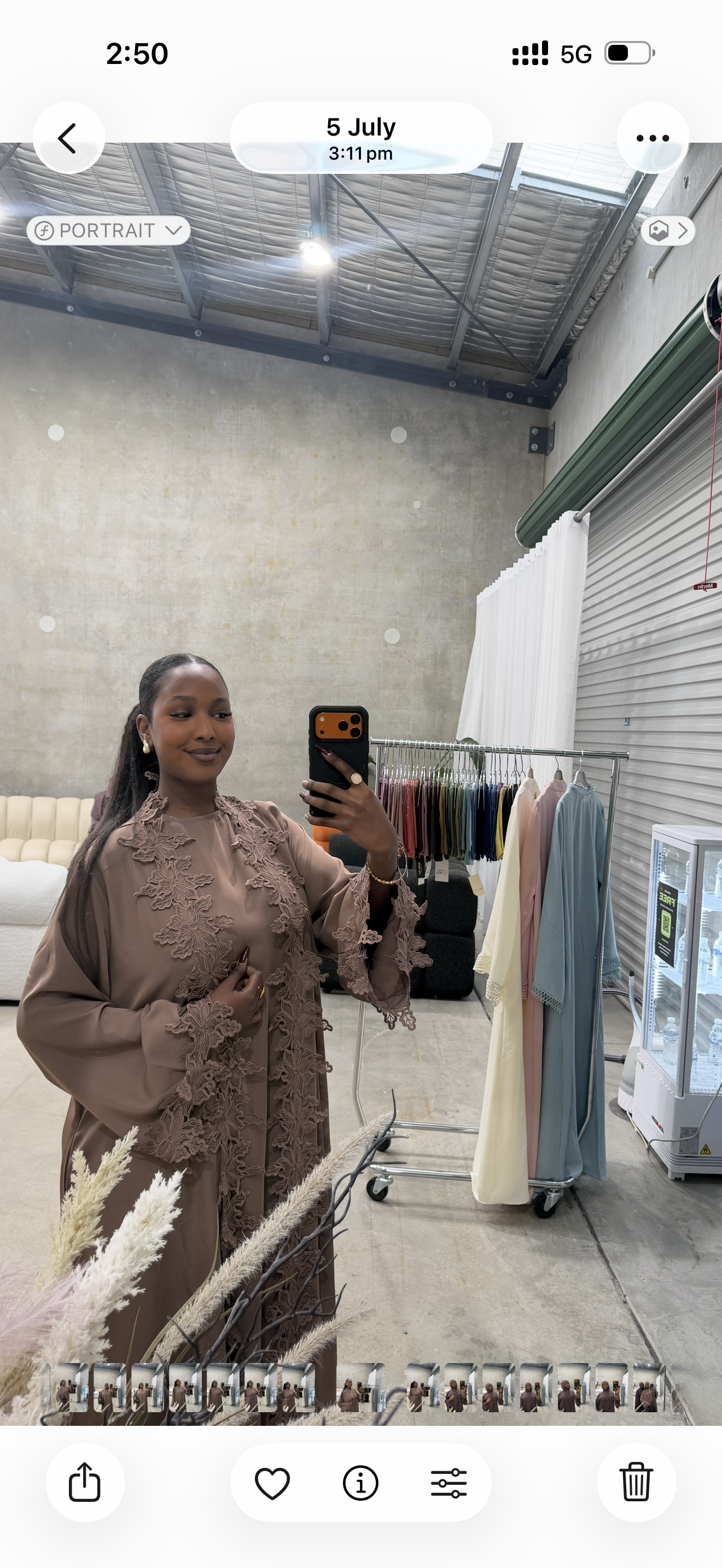 Élan Lace Abaya
