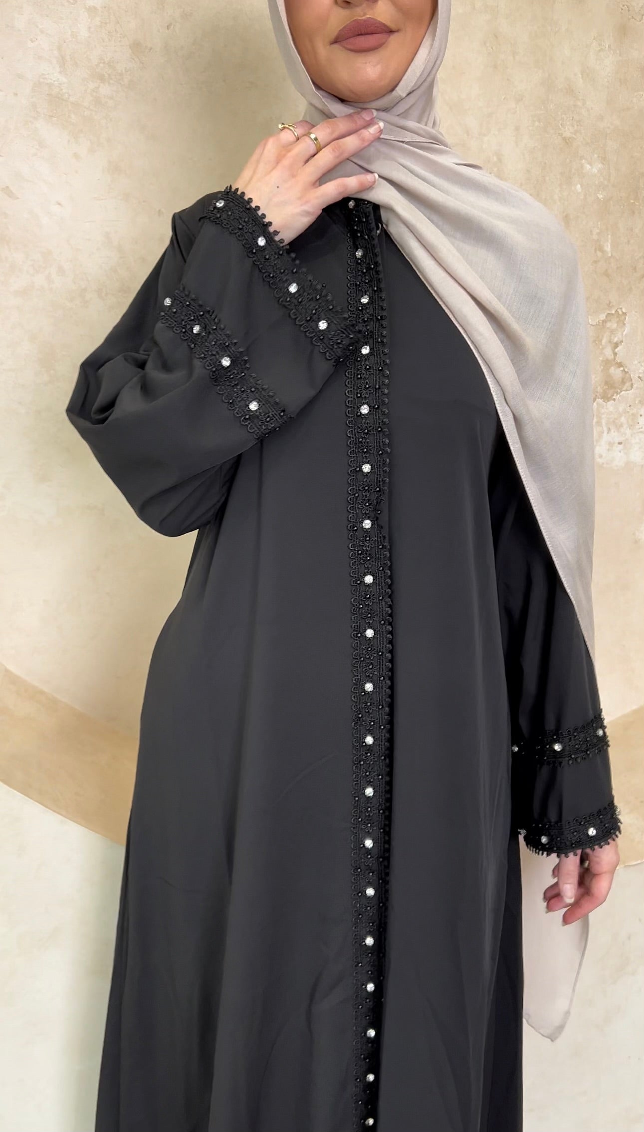 Sana Abaya