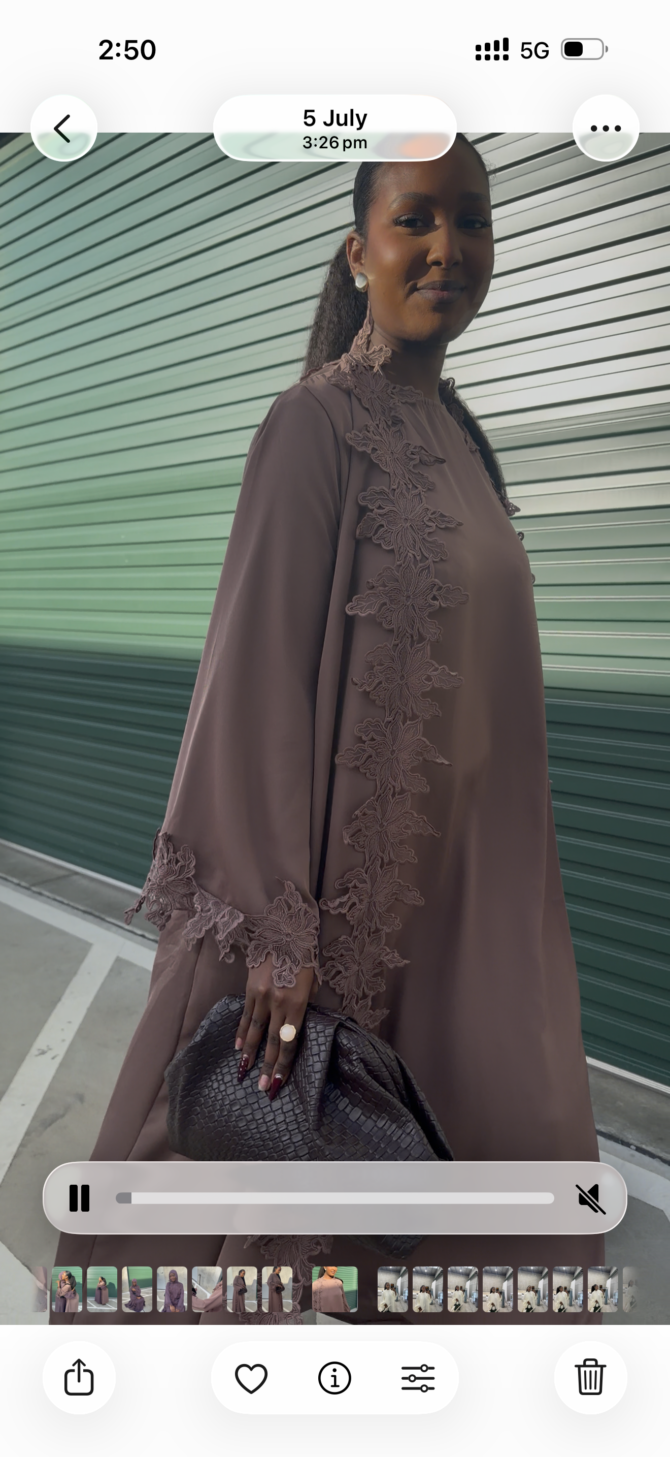 Élan Lace Abaya