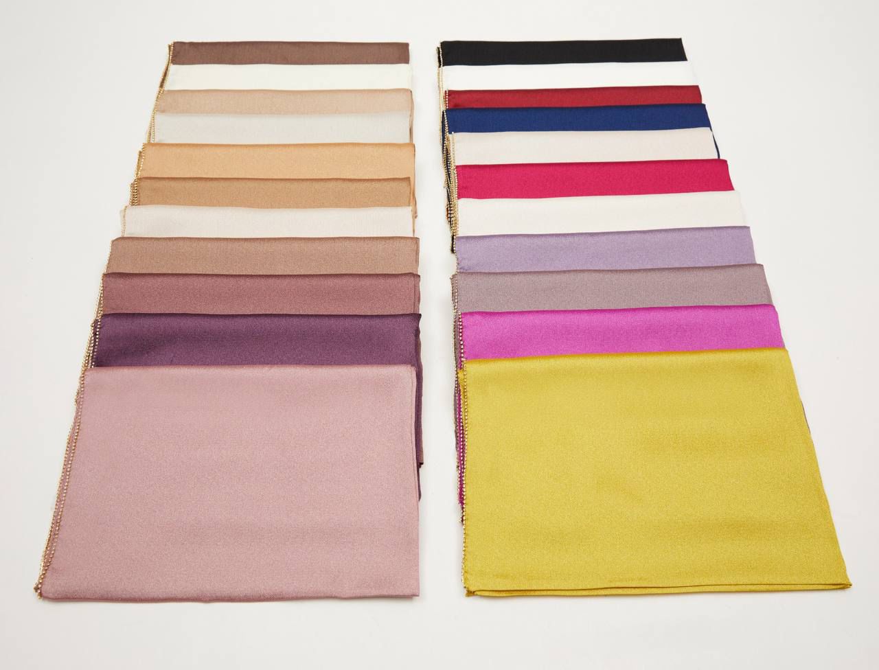 Gold Crystal Hijab – Elegant Sparkle for Women