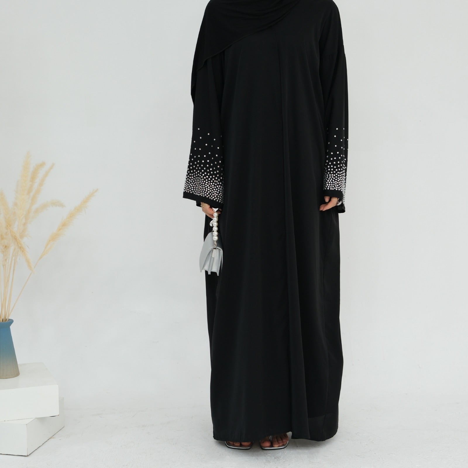 Zayna Abaya