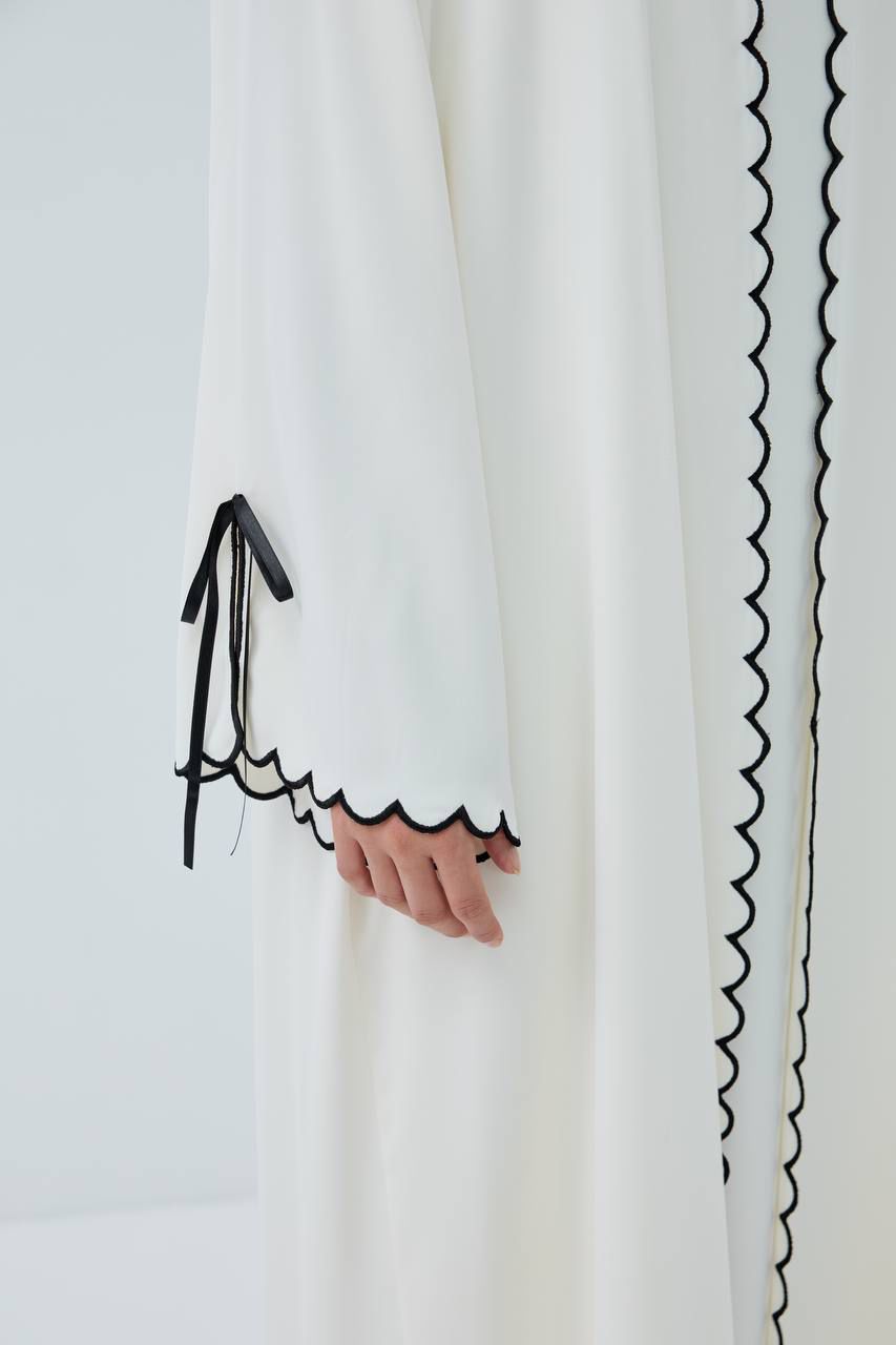 Ribbon Grace Abaya – Elegant Bow Detail
