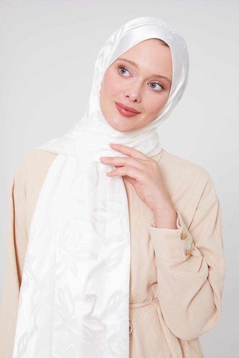 Labyrinth Pattern Hijab – Premium Floral Jacquard Shawl