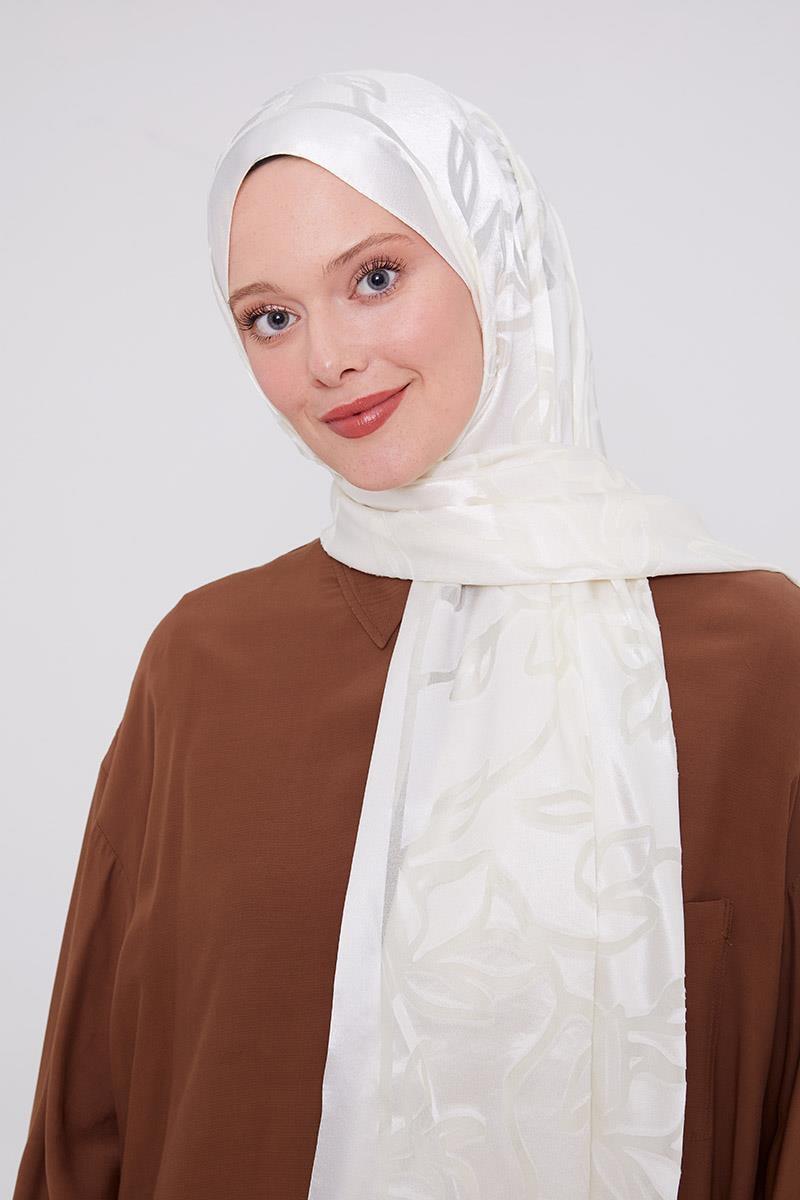 Labyrinth Pattern Hijab – Premium Floral Jacquard Shawl