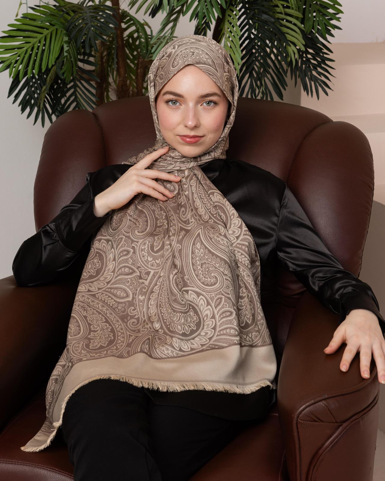 Regal Paisley Cotton Hijab – Soft, Breathable, Lightweight Everyday Scarf