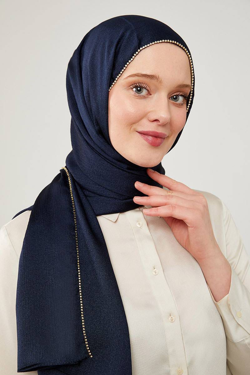 Gold Crystal Hijab – Elegant Sparkle for Women
