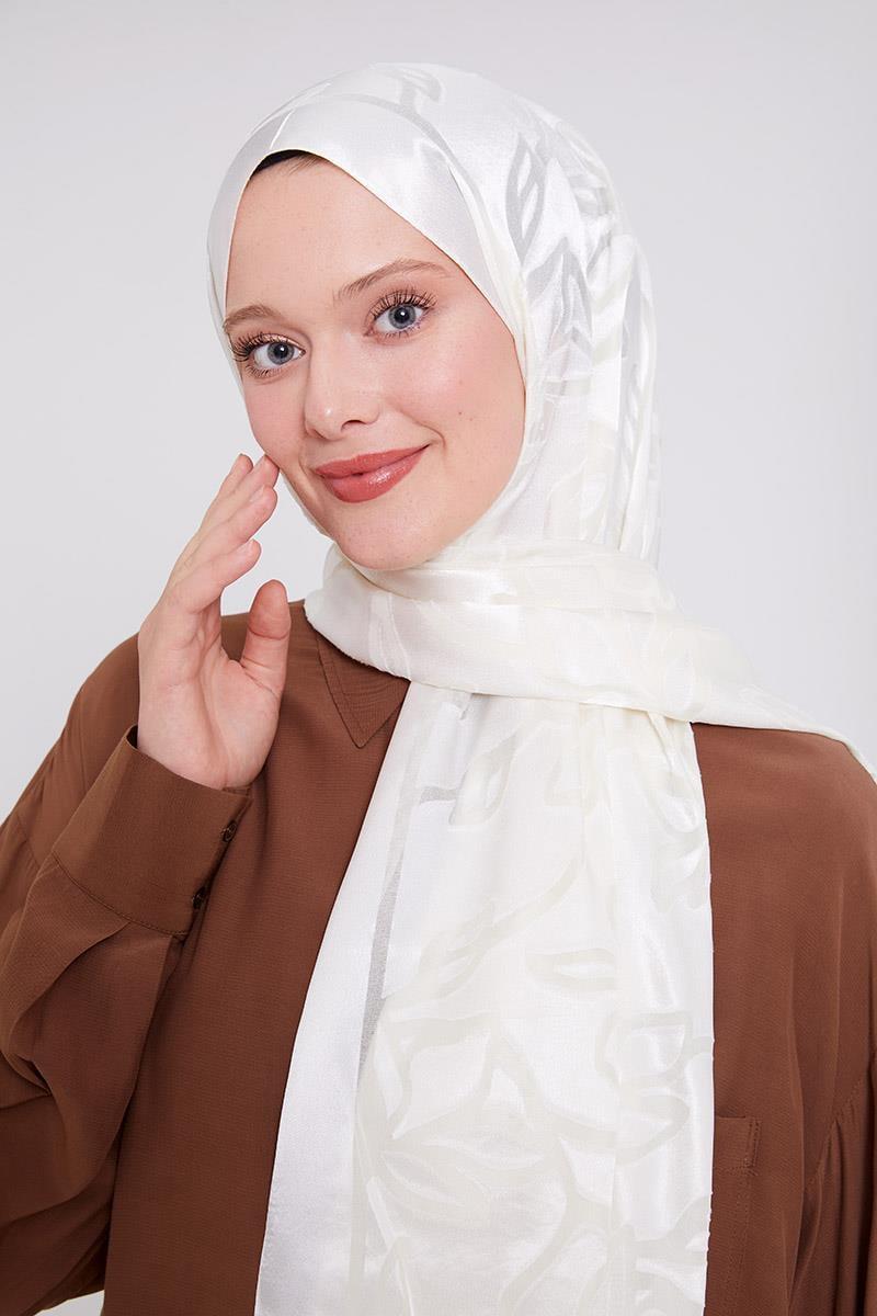 Labyrinth Pattern Hijab – Premium Floral Jacquard Shawl