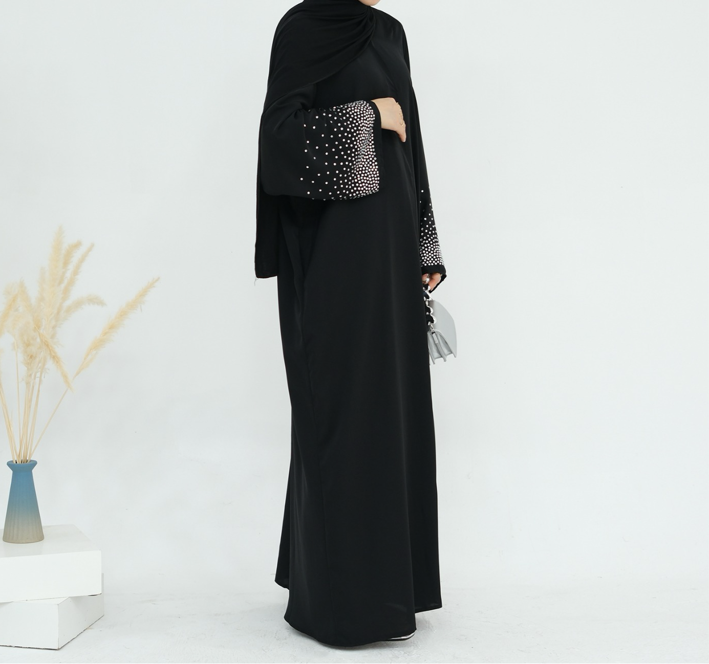 Zayna Abaya