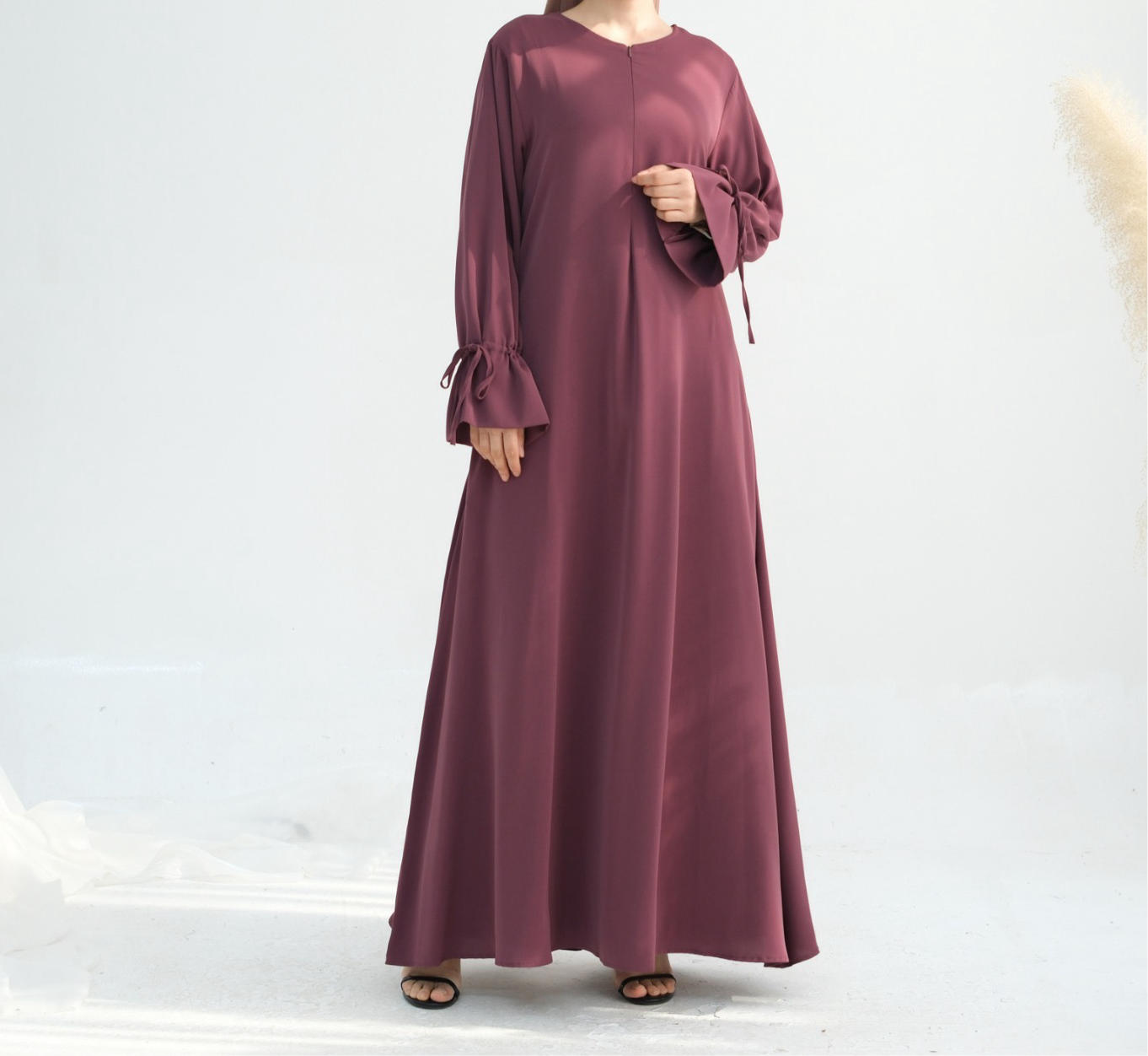 Noor Abaya