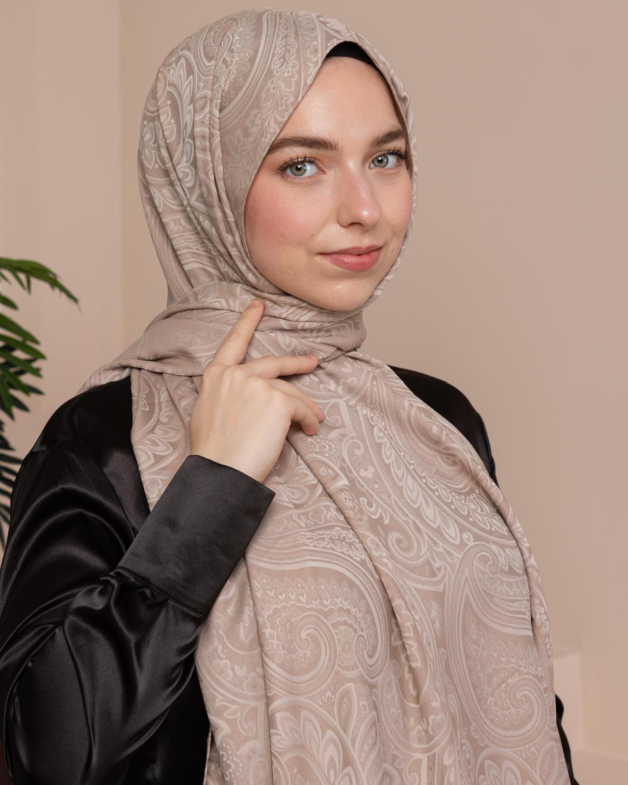 Regal Paisley Cotton Hijab – Soft, Breathable, Lightweight Everyday Scarf