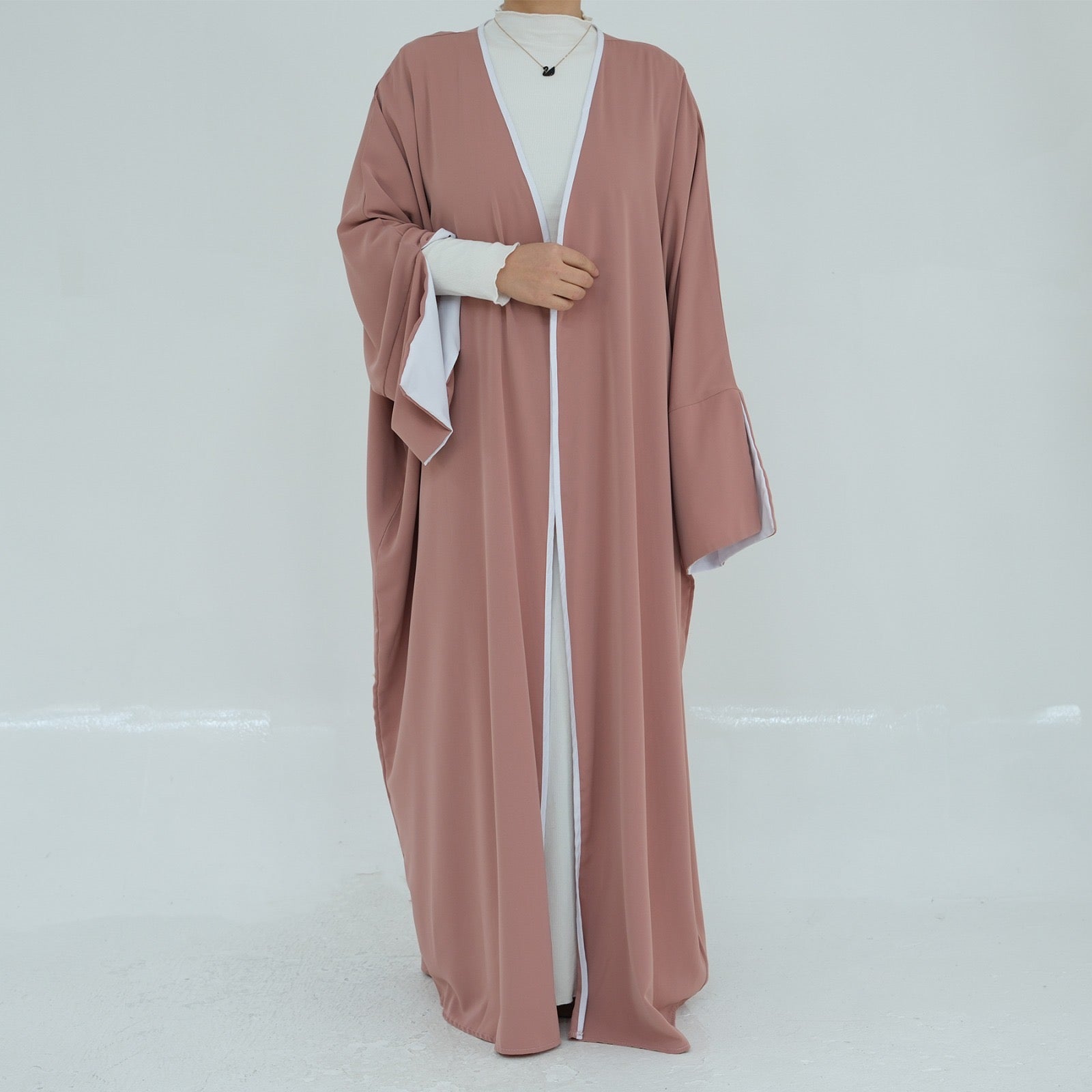 Dubai 2025 trending abaya