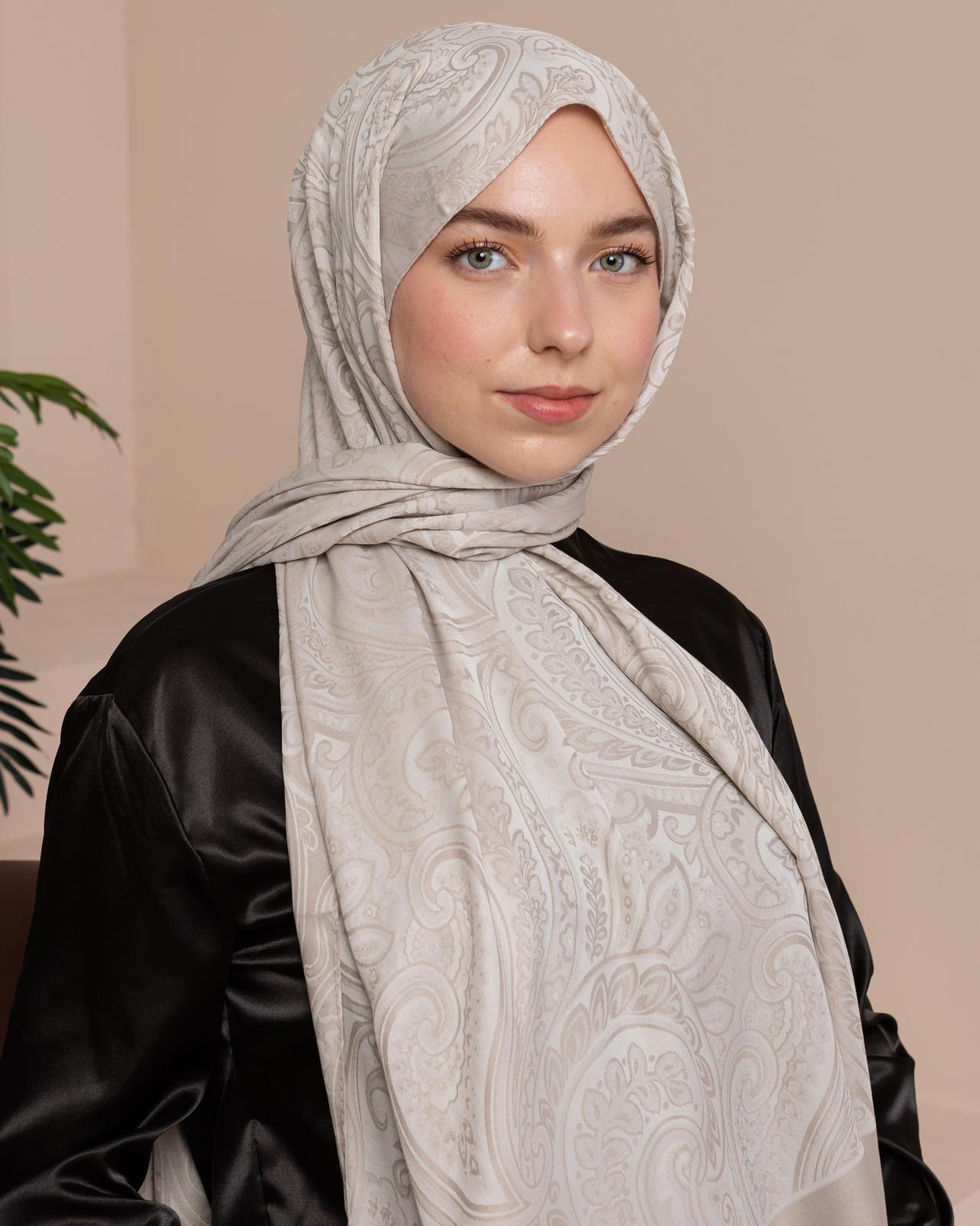 Regal Paisley Cotton Hijab – Soft, Breathable, Lightweight Everyday Scarf