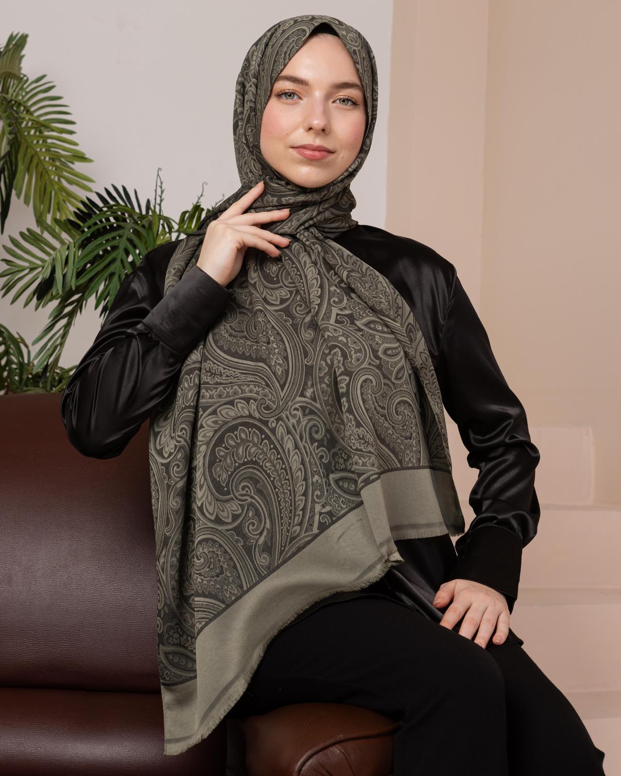 Regal Paisley Cotton Hijab – Soft, Breathable, Lightweight Everyday Scarf