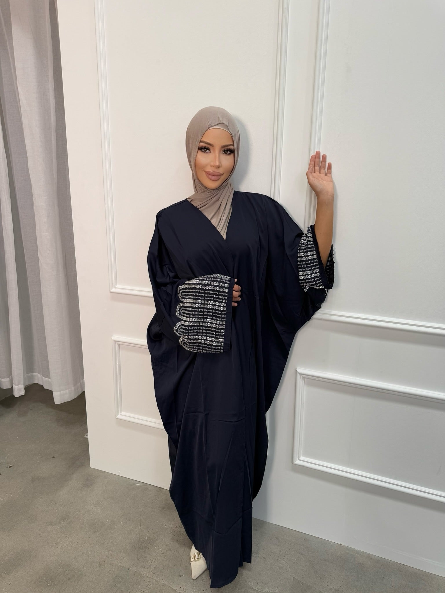 Zari Nida Abaya