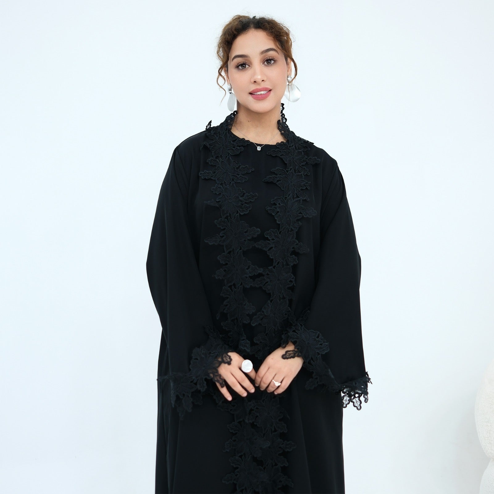 Élan Lace Abaya