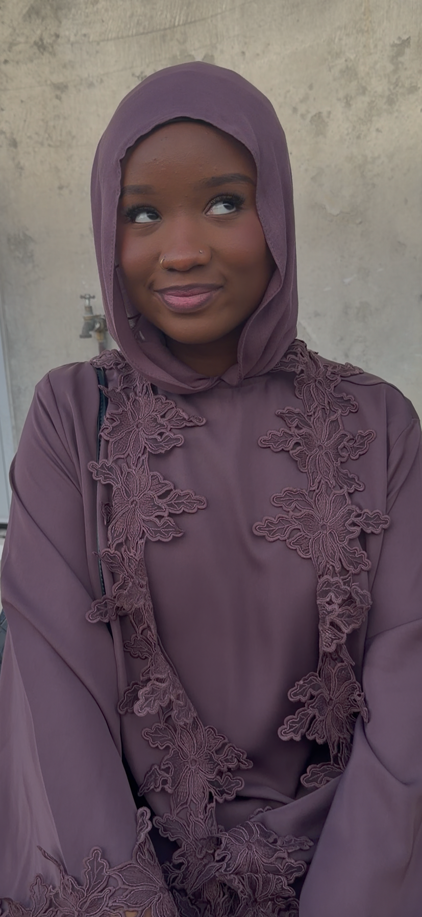 Élan Lace Abaya