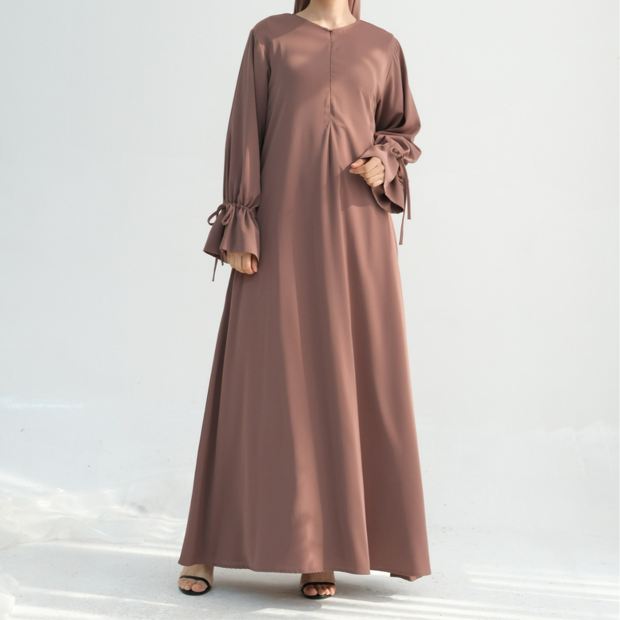 Noor Abaya